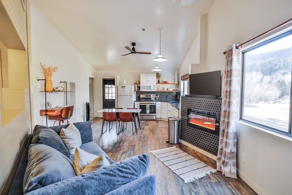 Prepare to be delighted! The open floor plan creates a wonderfully spacious and welcoming atmosphere.