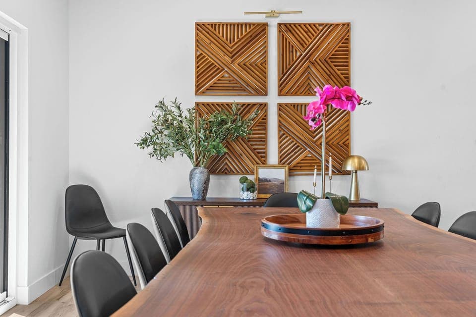 Chic, cozy, and perfect for a crowd—this home is made for gathering and making memories!