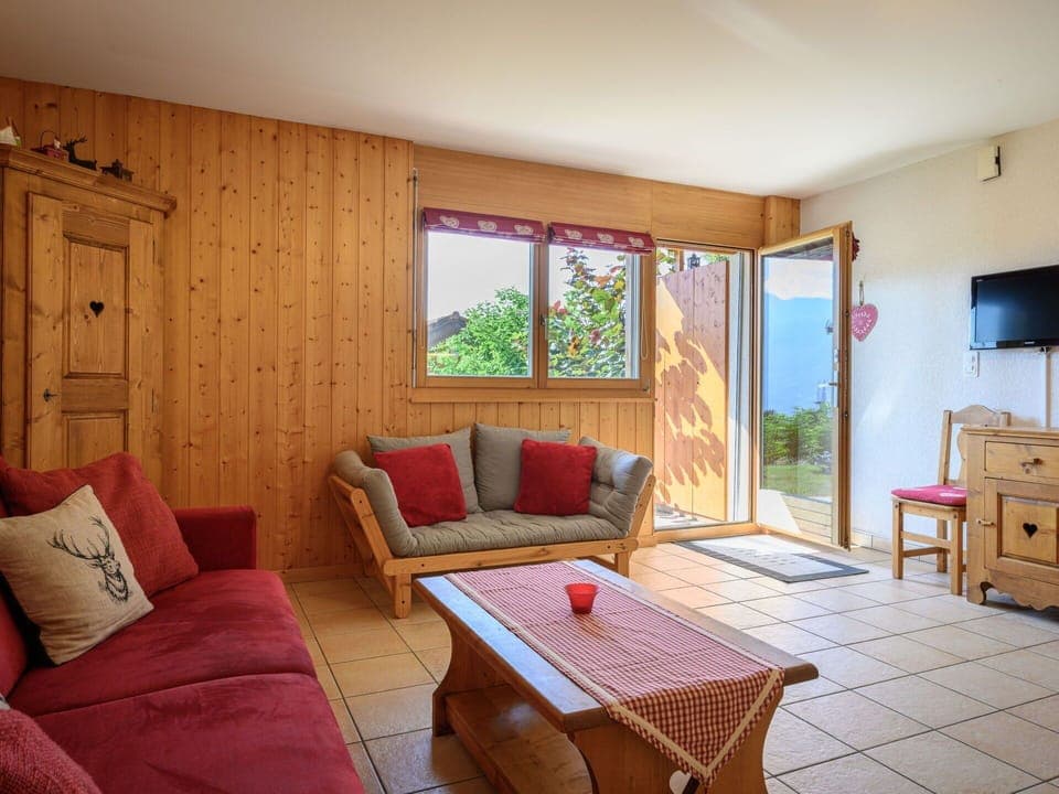 Furniture, Property, Table, Cabinetry, Wood, Building, Window, Interior Design, Flooring