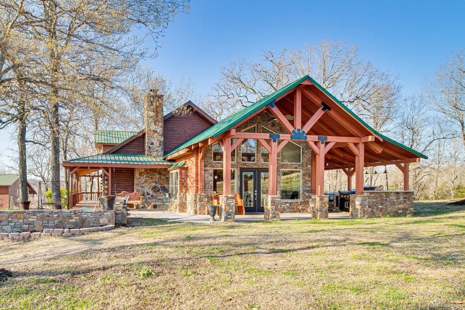 Mountain Home Vacation Rental | 4BR | 2.5BA | 2,100 Sq Ft | Step-Free Access