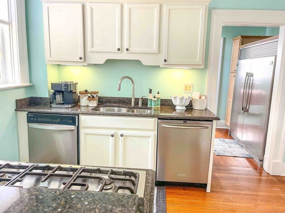 b8a2dc98-77c4-44ef-99c1-56b4f3125062