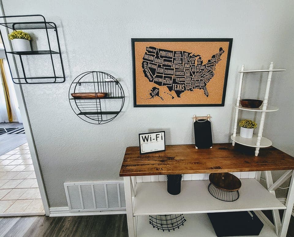 Living room decor - please place a pin to indicate where you're visiting from