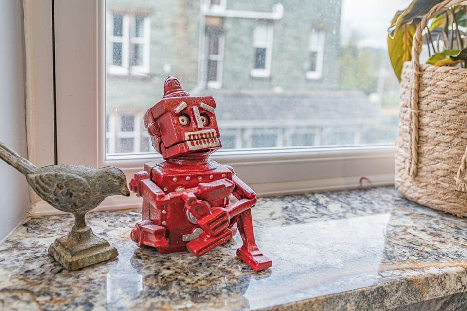 Children and grown ups alike will love all the ornaments and curios