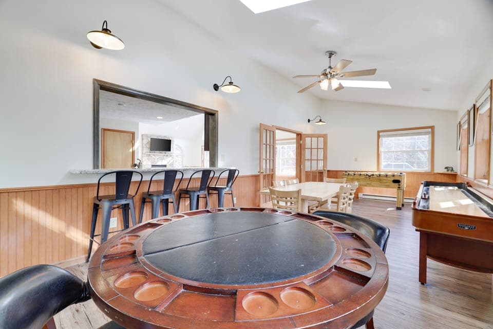 Game on! This rec room has everything you need for hours of fun. 