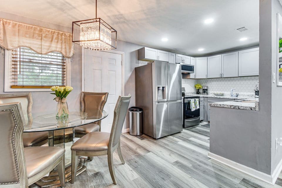 Dining Area | Open Floor Plan
