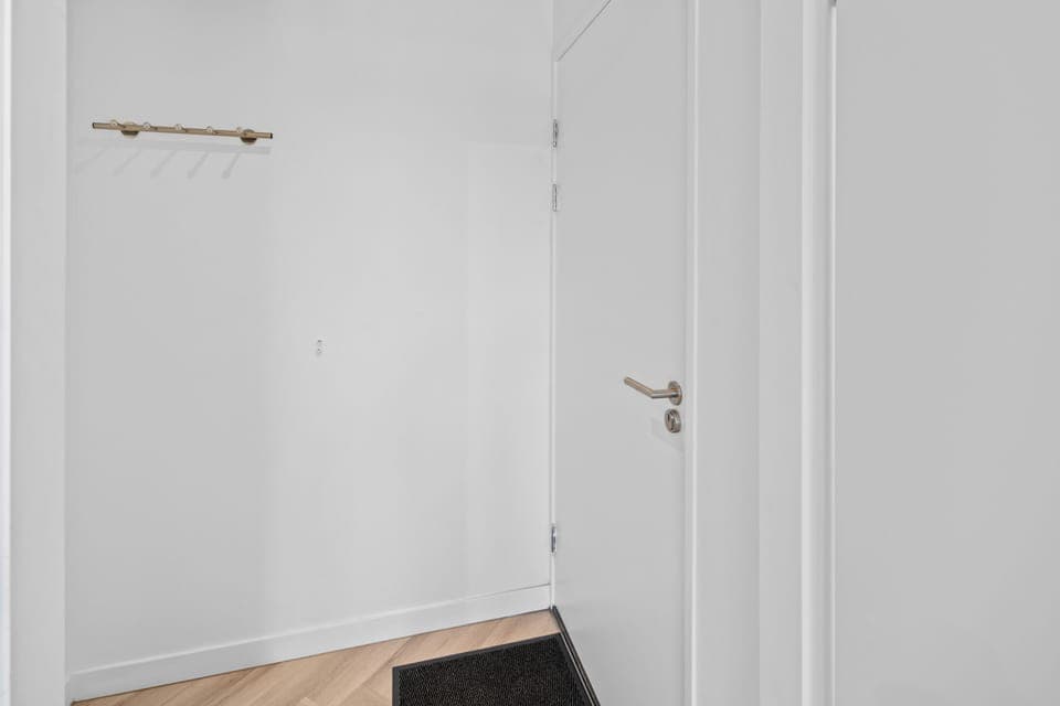 Fresh towels and modern fixtures included. Bed en Koffie – Overnachten Roosendaal made easy.
Frisse handdoeken en moderne voorzieningen inbegrepen. Bed en Koffie – Overnachten Roosendaal zonder zorgen.
Frische Handtücher und moderne Ausstattung inklusive. Bed en Koffie – Übernachten Roosendaal ganz unkompliziert.