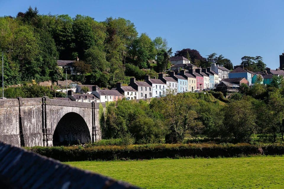 Colourful houses and bridge at Llandeilo