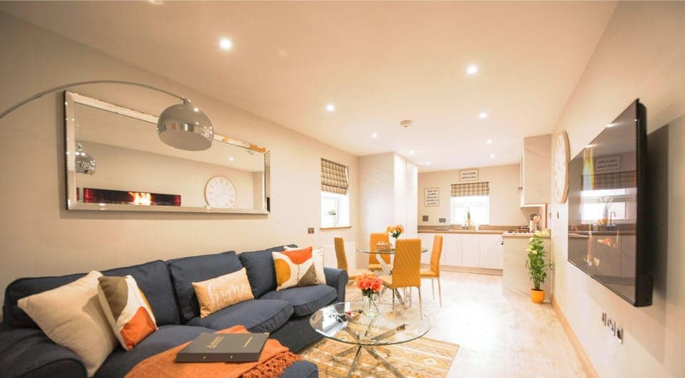 Kitchen/Living - 4-bed, 3-bath