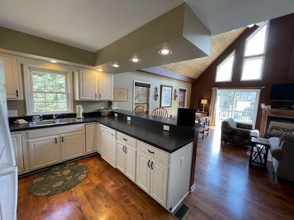 Full Kitchen