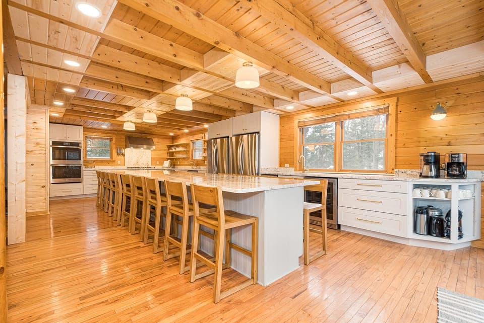 Kitchen - Breakfast Bar