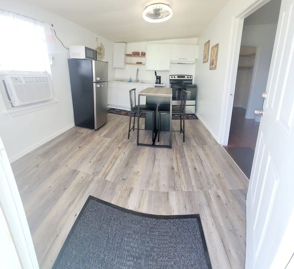 kitchenette  at the entrance of the studio