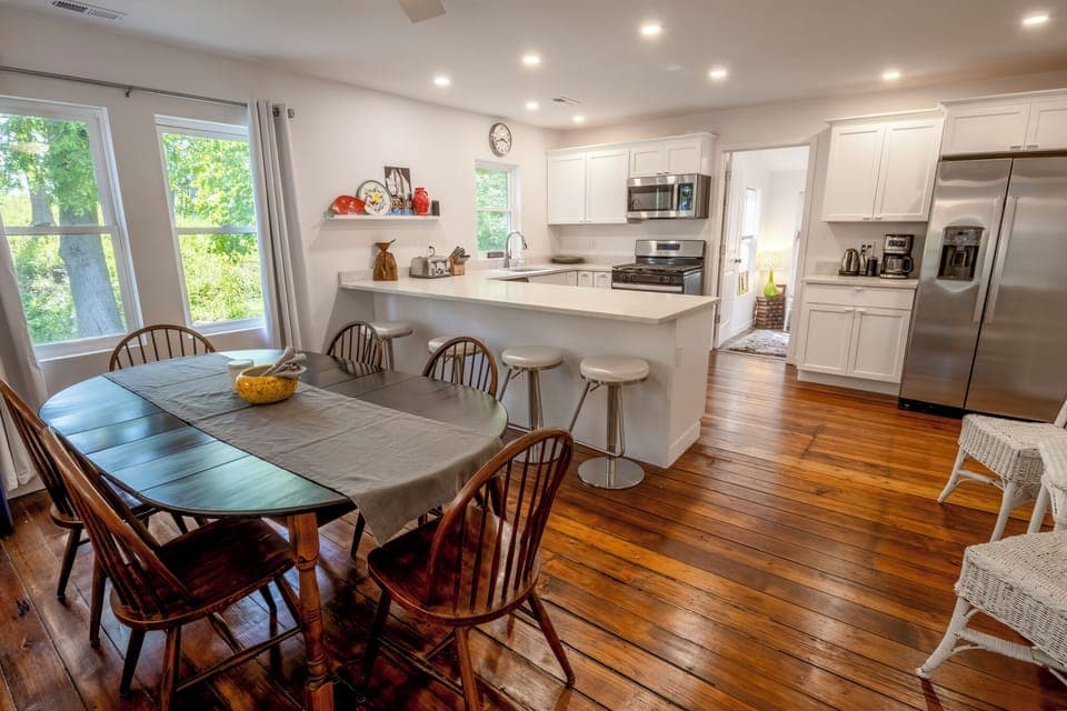 Main Level | Kitchen | Dining