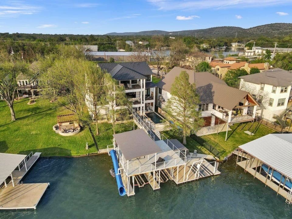 Lake LBJ Waterfront Location