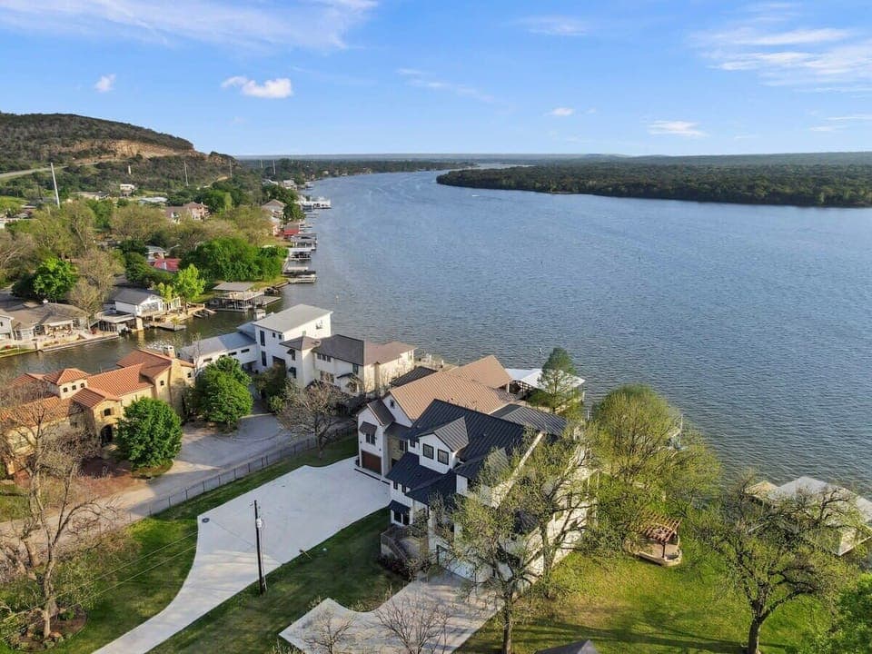 Deep Open Water Lake LBJ Location