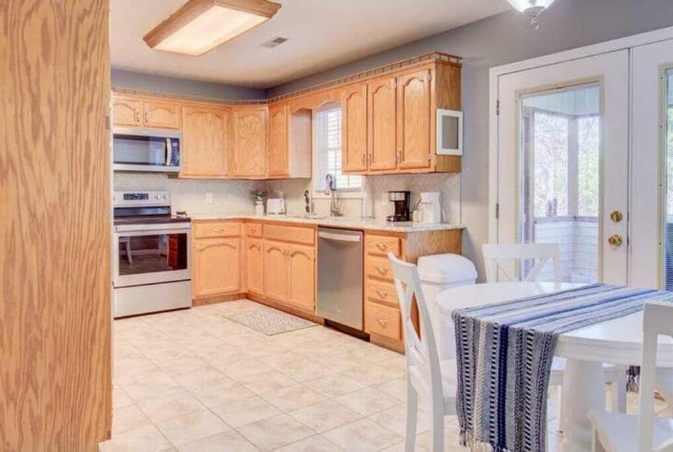 Equipped Full Kitchen.