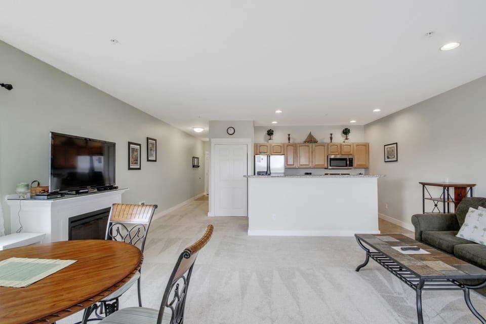 1038 Vacation by the Sea