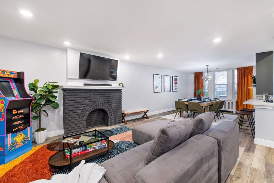 Cozy Open-Concept Living Room for Memorable Evenings