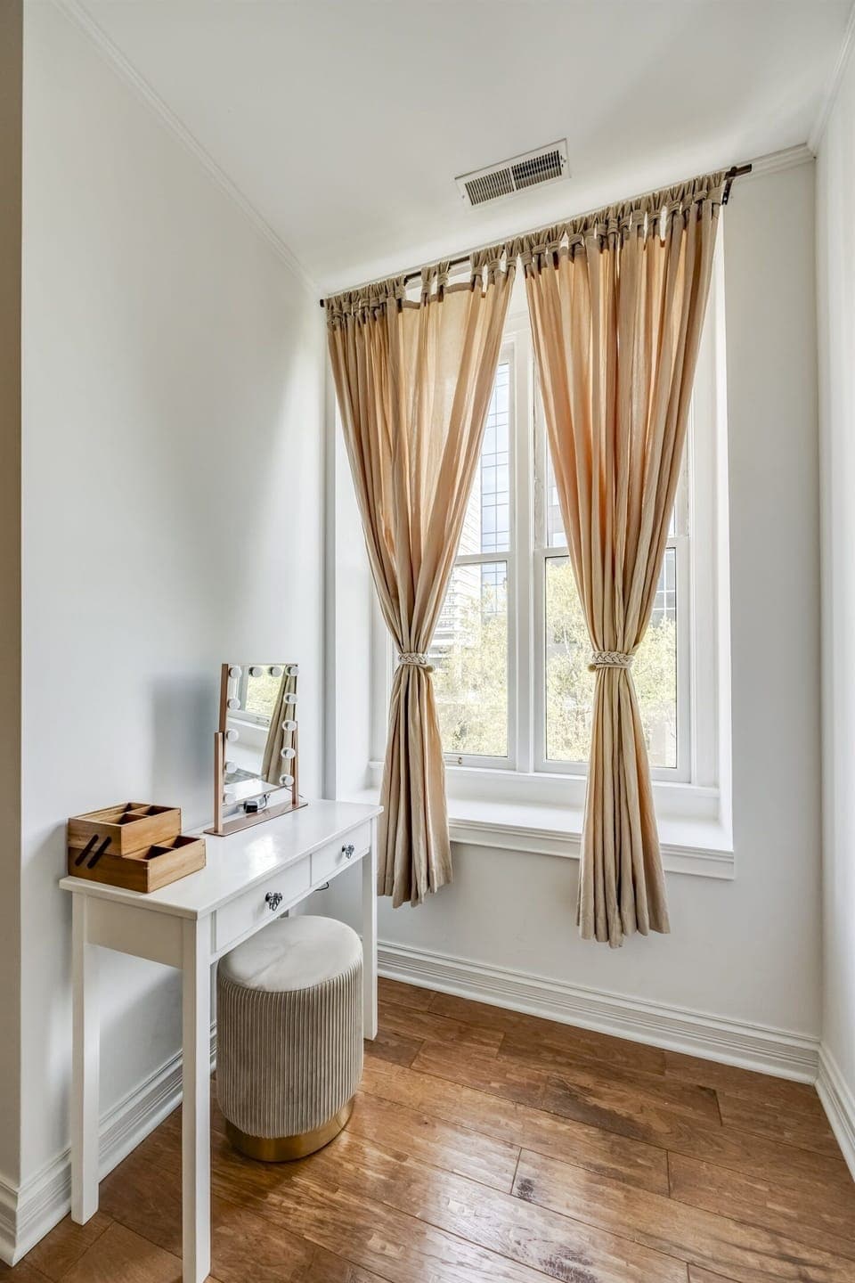 Vanity, getting ready area!