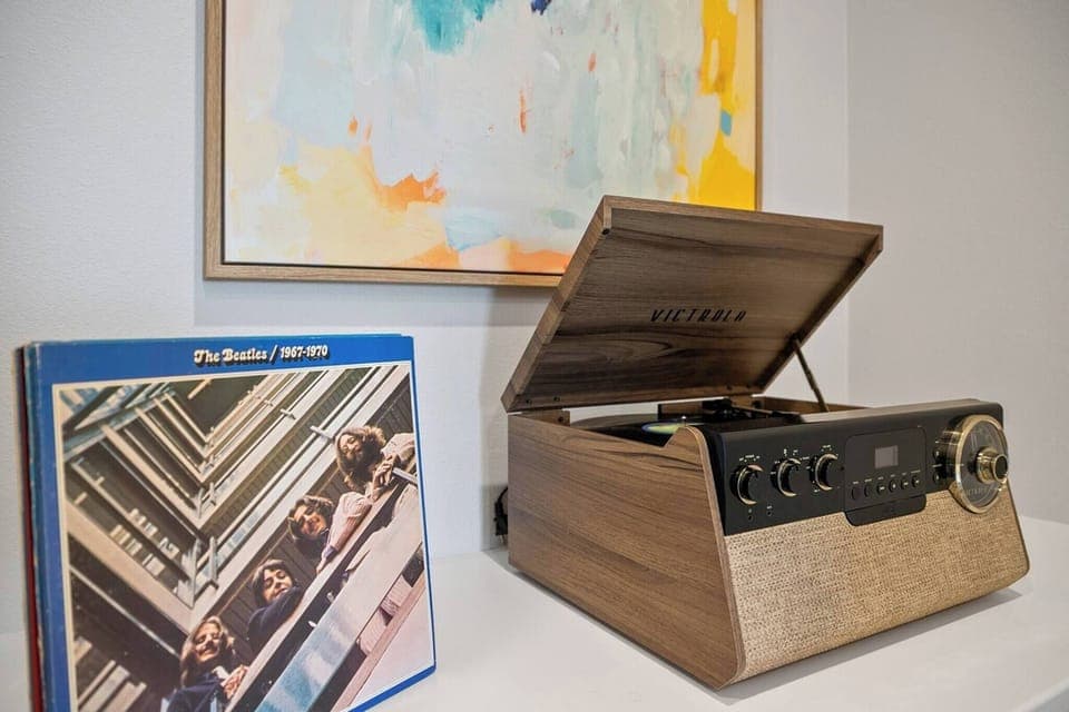 Place to play and record music