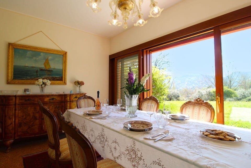 Autumn, Dining Room, Spring, Summer