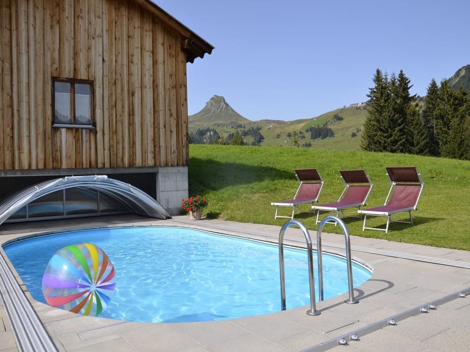 Holiday Home Swimming Pool