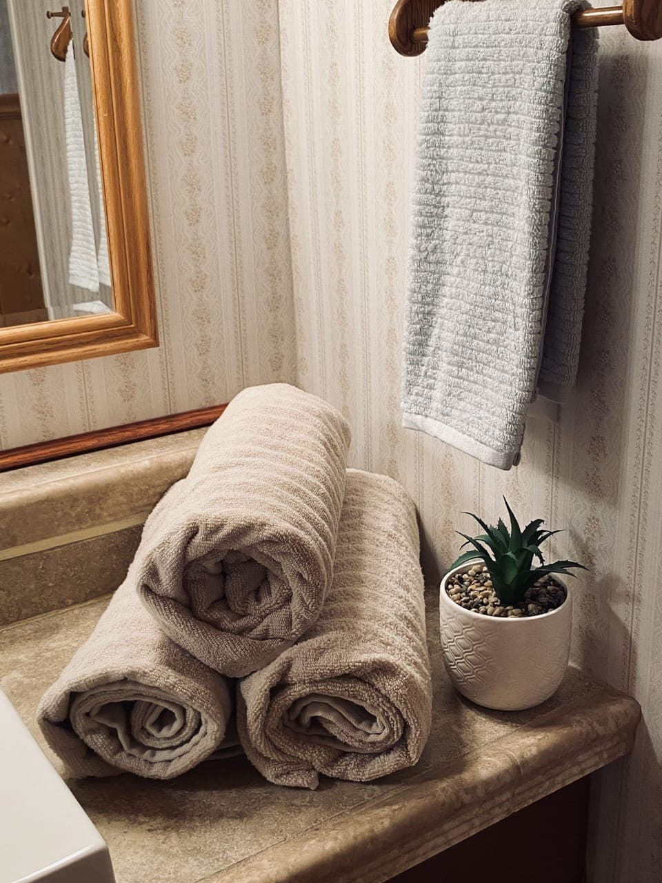 Bathroom amenities