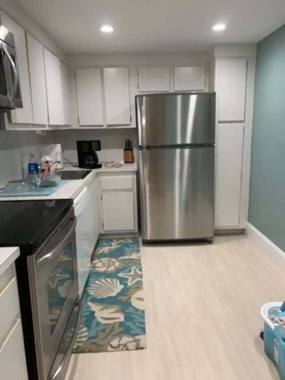 Full updated kitchen if spending evening in