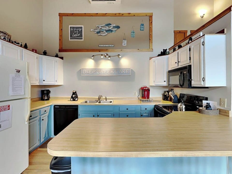 Full Kitchen