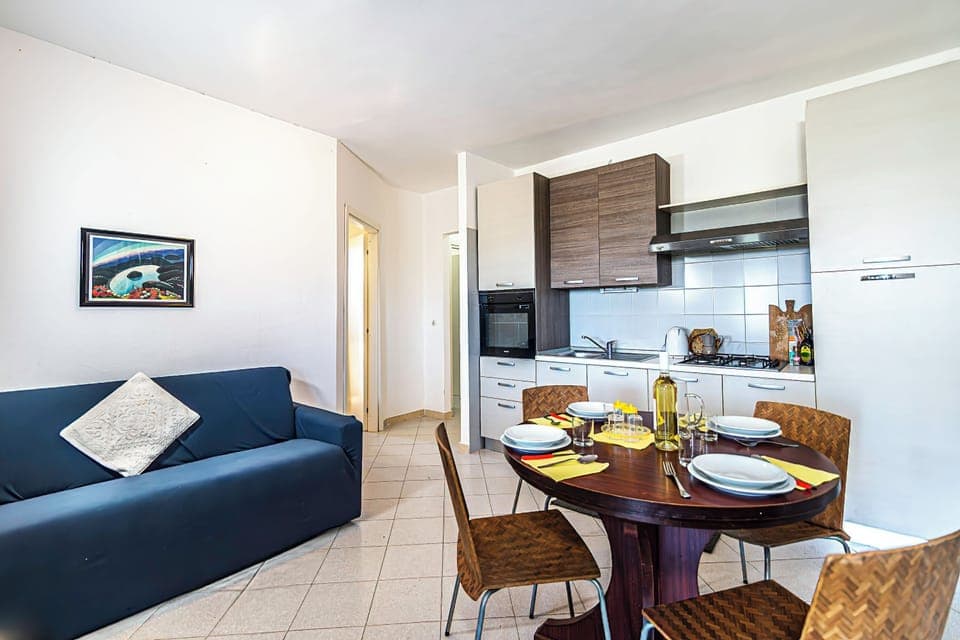 Kitchen and dining area