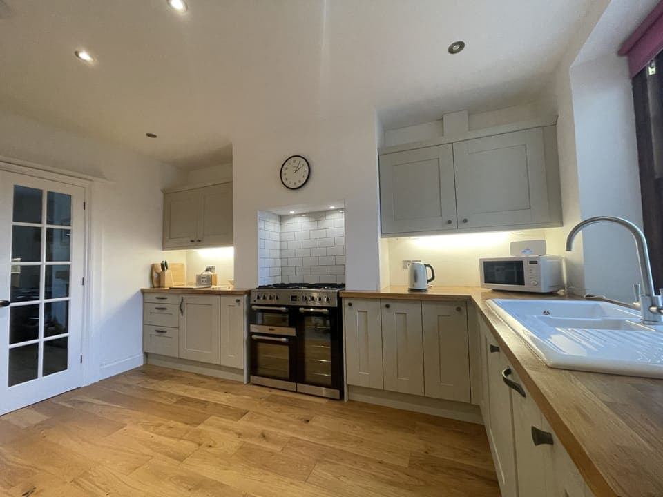The recently fitted kitchen is well equipped for making delicious dinners