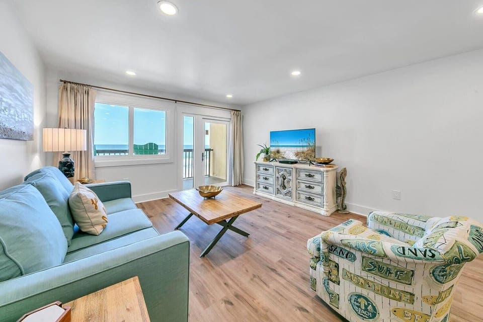 Welcome to Pinnacle Port B3-408- Emerald Pearl