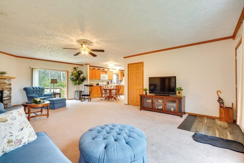 Zanesville Vacation Rental | 3BR | 2BA | 1,674 Sq Ft | Stairs Required