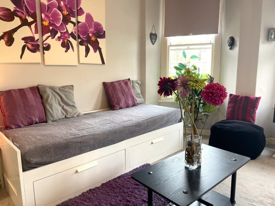 Living Room / Lounge