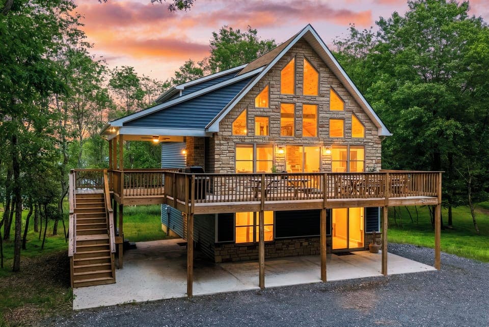 Welcome to Bluejay Getaway! Your private retreat in Towamensing Trails.