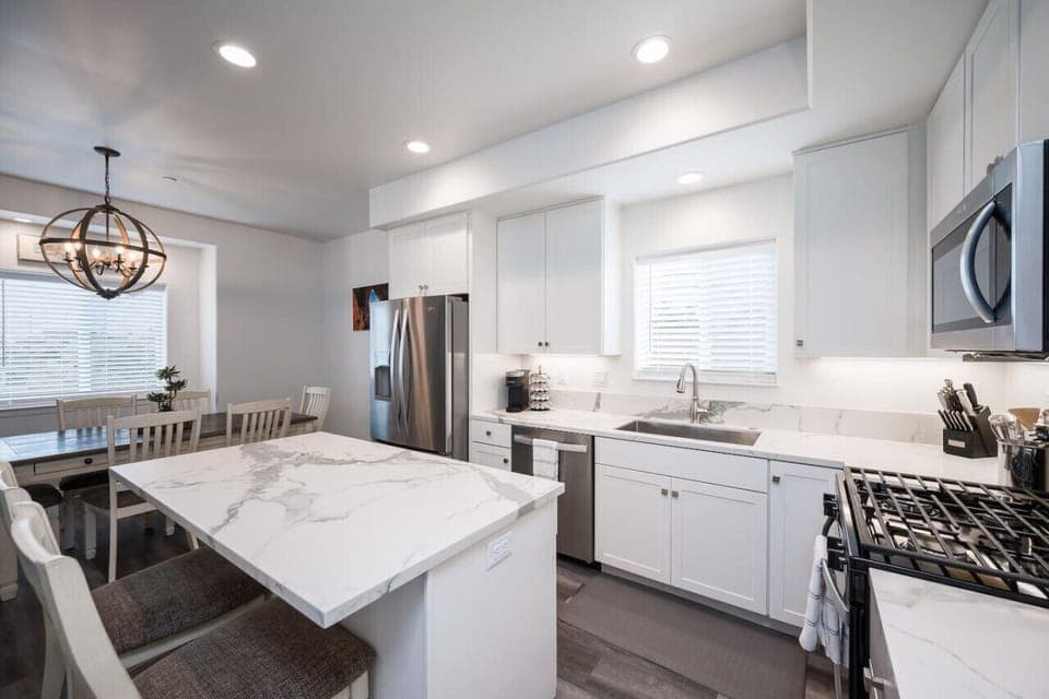 Upstairs fully stocked kitchen.