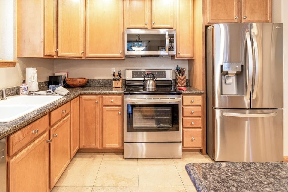 Full Kitchen