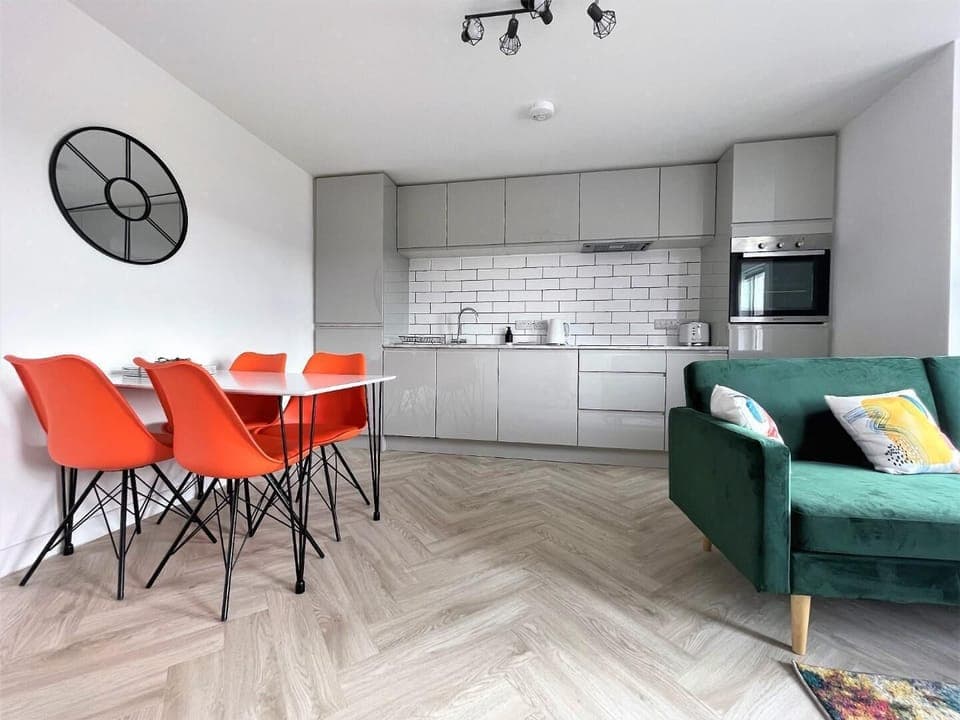 Flat 5 Kitchen & Dining Area