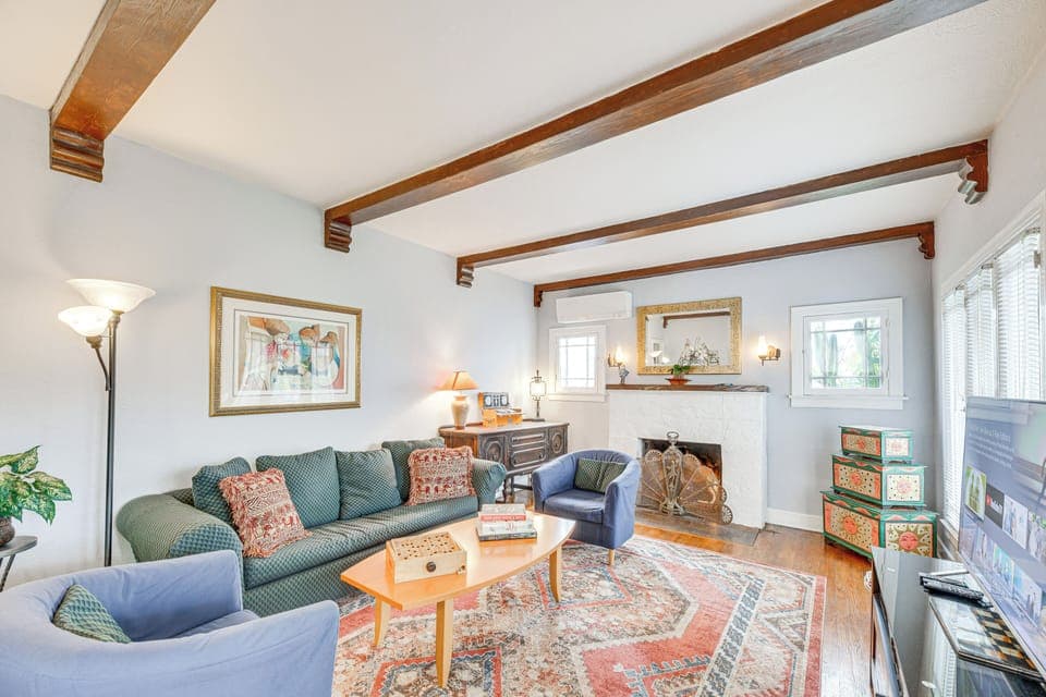 Los Angeles Vacation Rental | 2BR | 2BA | Steps Required | 1,300 Sq Ft