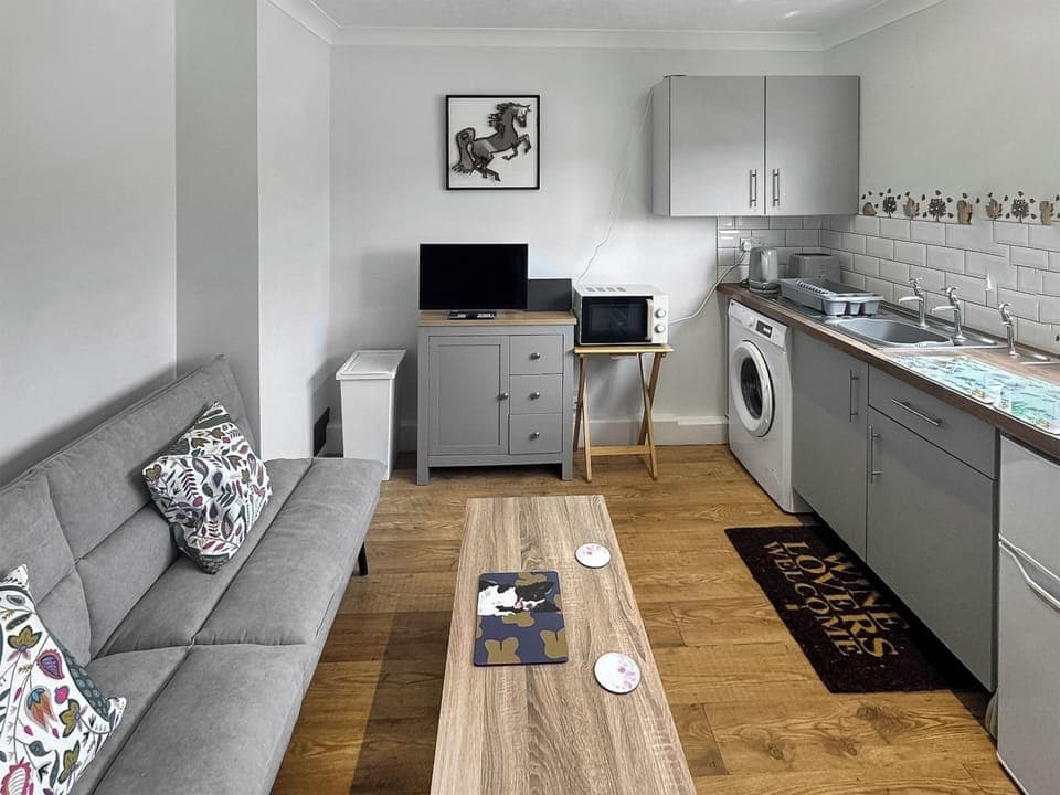 Open plan living space | The Nest - Owls Range, Woodbury Salterton, near Exmouth