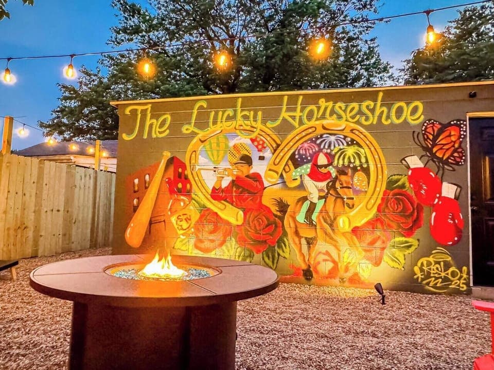 Welcome to the Lucky Horseshoe