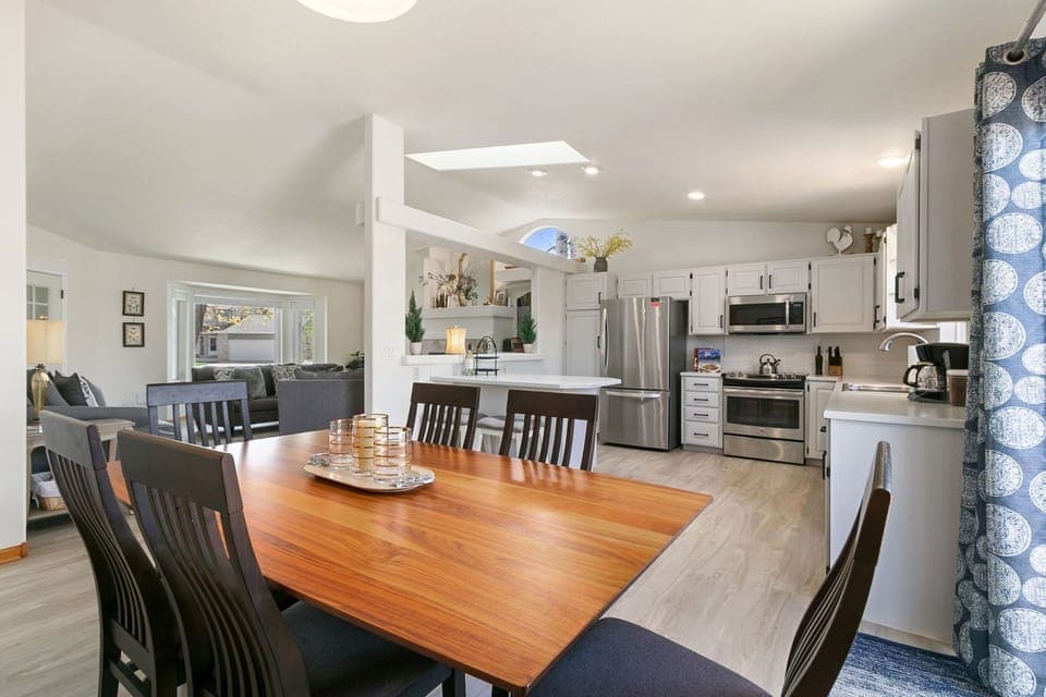 Dining Area (main level) | Seating for 6 to 8!