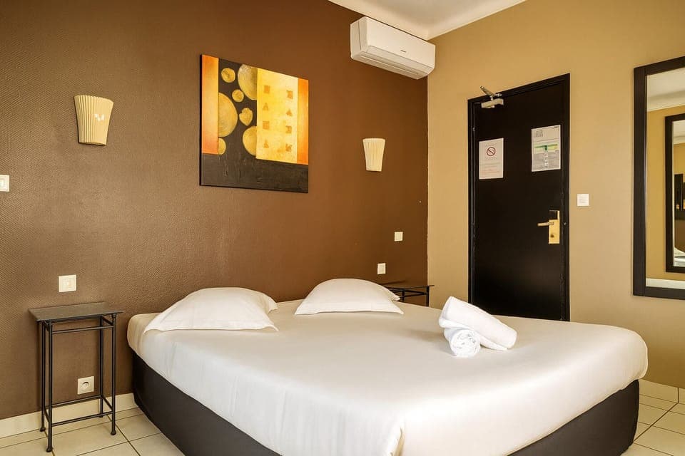 Unit with Double bed