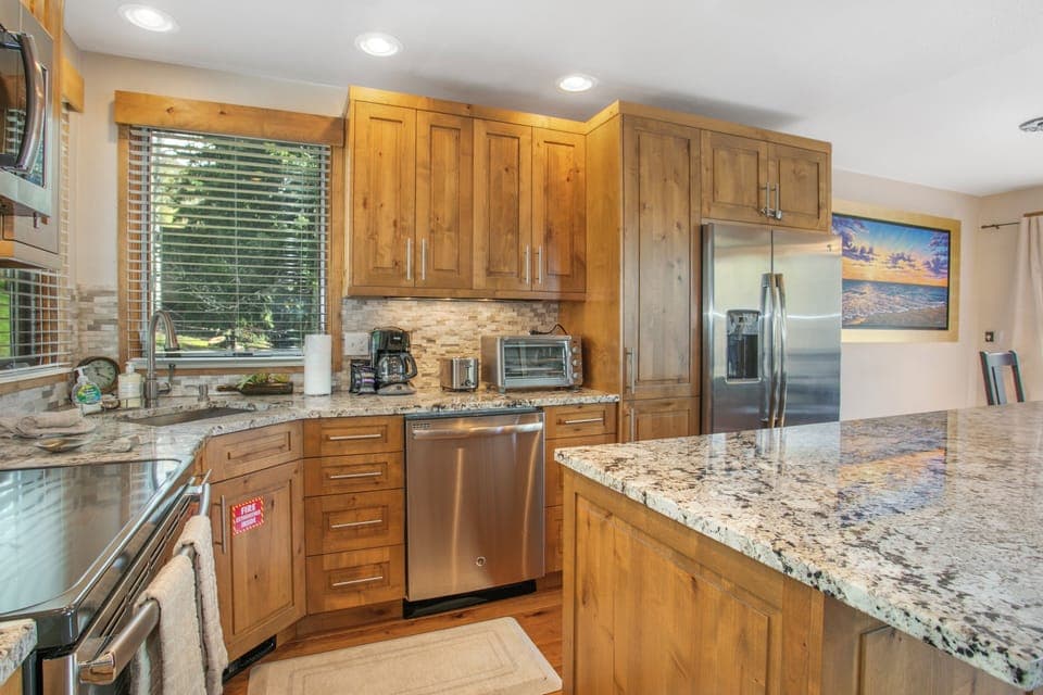 Large, modern kitchen