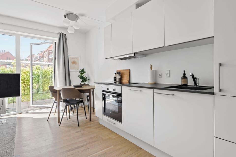 Fully equipped kitchen with all amenities you need to show off your cooking skills