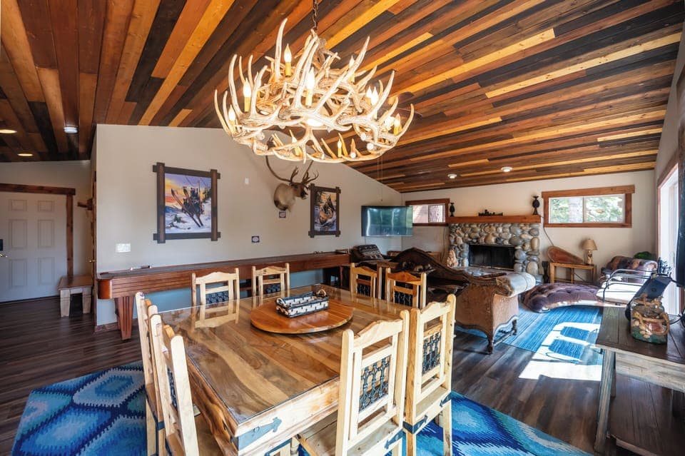 Dining area for 8 people + additional table for 6 people in the kitchen