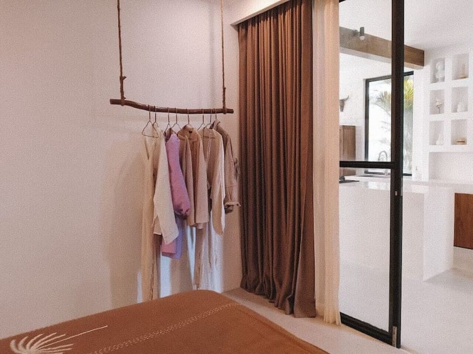 beautiful aesthetic room decor in the bedroom