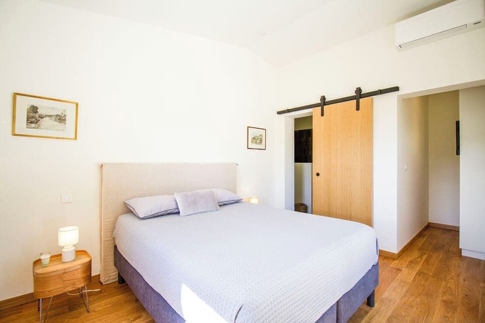 Bright villa to rent in St Rémy de Provence