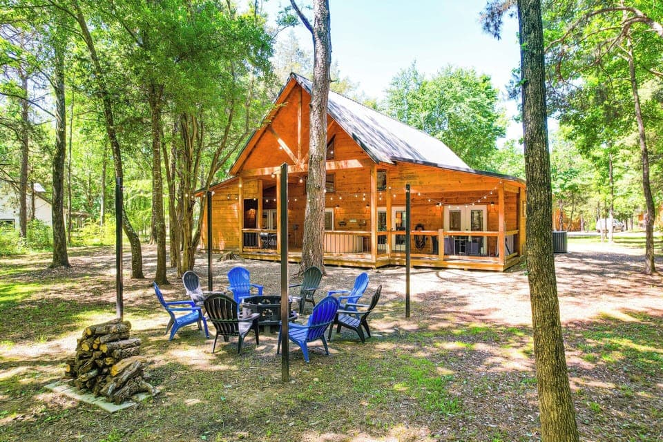 Broken Bow Vacation Rental | 2BR | 2BA | 1 Step Required | 1,432 Sq Ft