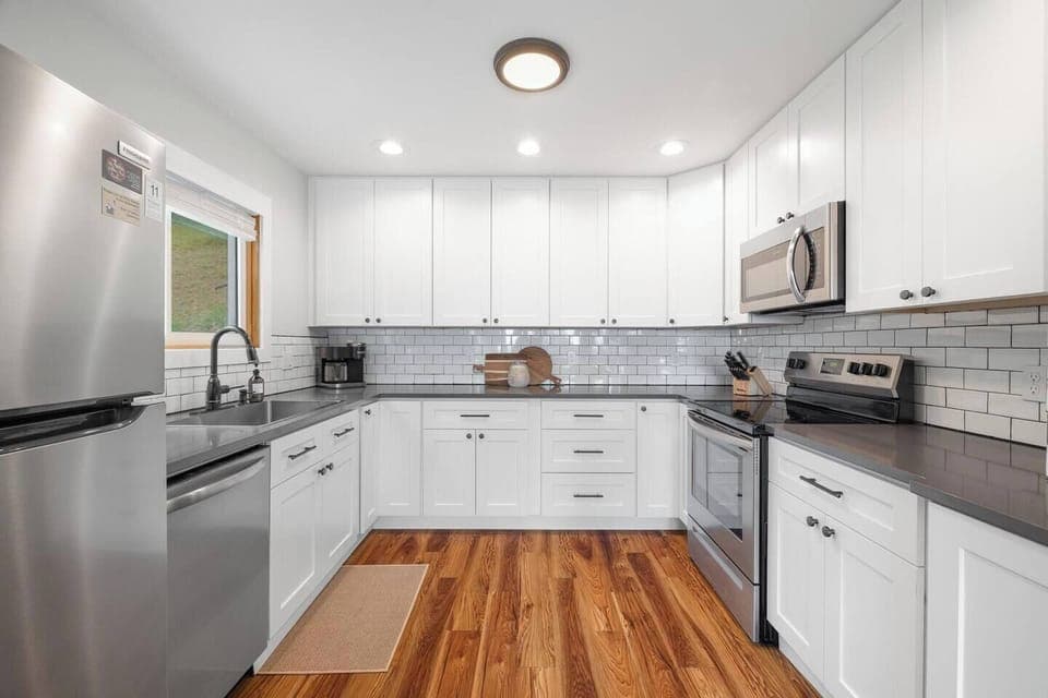 Kitchen (Main Level)