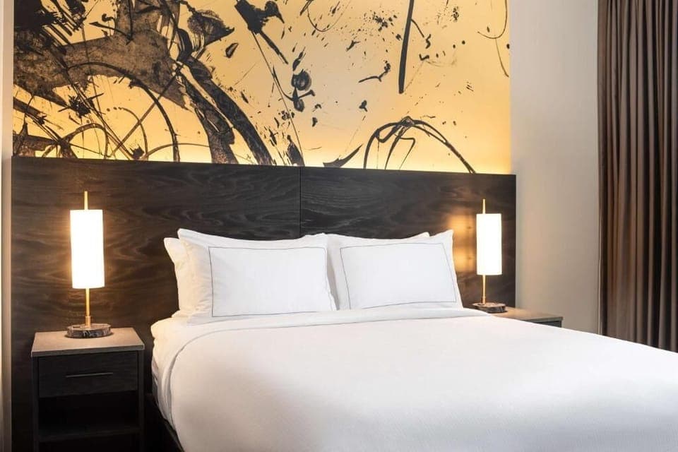 Unit with Queen size bed